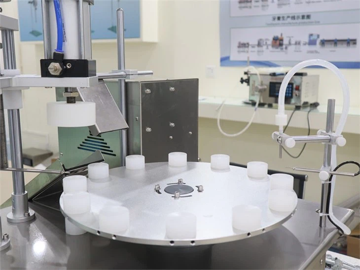 Automatic Vacuum Gas Bottle Cleaning Machine